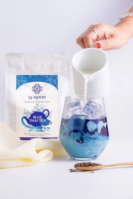 LA MOON TEA Blue Thai Tea Mix - Traditional Loose Leaf from Butterfly Pea Flower and Assam Black for Home-made Iced Tea, Boba &amp; Latte No Food Dye, 7.05 Oz.