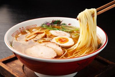 Ramen Seasoning | Large Shaker | Fat Free | Saturated Fat Free | Cholesterol Free | Low Sugar | Crafted in Small Batches | Premium | Perfect for Broth, Toppings &amp; Noodles
