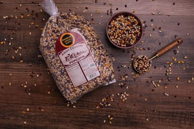 Amish Country Popcorn | 6 lb Bag | Rainbow Popcorn Kernels | Old Fashioned, Non-GMO and Gluten Free (Rainbow - 6 lb Bag)