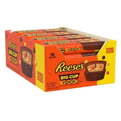 REESE&#39;S Big Cup with Pieces Milk Chocolate King Size Peanut Butter Cups, Candy Packs, 2.8 oz (16 Count)
