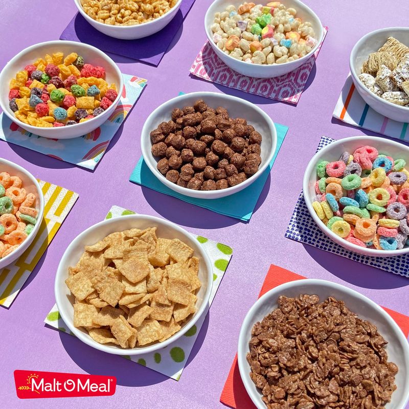 Malt-O-Meal Fruity Dyno Bites Cereal with Marshmallows, Gluten Free Breakfast Cereal, Marshmallow Cereal with Fun Fruity Flavor, 30 OZ Resealable Cereal Bag