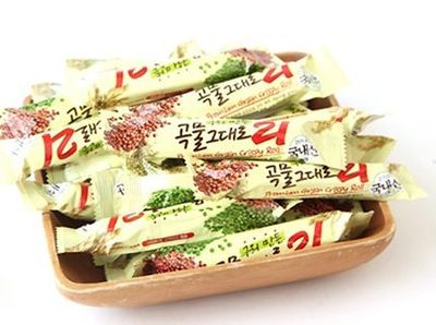 Korean Premium Multi Whole Grain Baked Crispy Rolls 180g