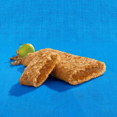 Kellogg's Nutri-Grain Cereal Bars made with 14g Whole Gain, Apple Cinnamon, 24.8oz (Pack of 6, 96 bars)