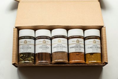 India Tree South Asian Spice Kit - Tandoori Masala, Garam Masala, Curry Powder, Cinnamon, and Cardamom - 8.9 Ounces Total