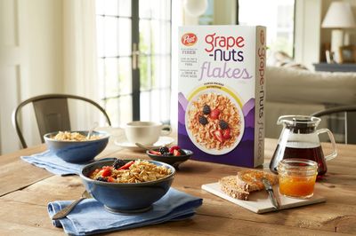 Grape Nuts Post Flakes Breakfast Cereal, Whole Grain, Heart Healthy, 18 Ounce Box (Pack Of 4)