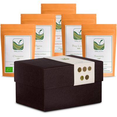 Culinairy Spice Gift Box - Perfect for cooks chefs or foodies - Kitchen grade aromatic gourmet herbs - Gifts baskets for cooking - 30g Thyme Rosemary 20g Oregano Savoury 7g Bay - Seasoning Kit