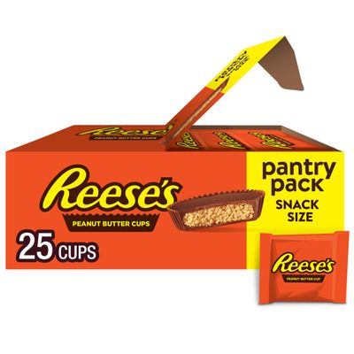 REESE&#39;S Milk Chocolate Snack Size Peanut Butter Cups, Candy Pantry Pack, 13.75 oz (25 Pieces)