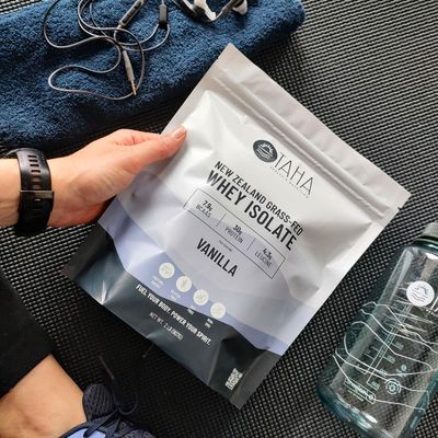 Taha Health & Nutrition Vanilla Whey Protein Isolate Powder, 30g Protein, 7.9g BCAAs, 4.3g Leucine | New Zealand Free-Range, Grass-Fed Dairy | Gluten-Free, Keto, Kosher | 2LB, 25 Servings
