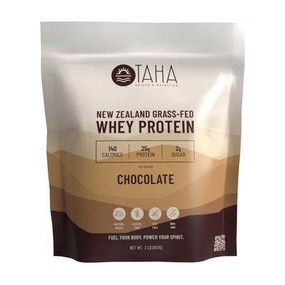 Taha Health &amp; Nutrition Chocolate Flavored Whey Protein Concentrate Powder, 25g Protein, 140 Calories, 2g Sugar | New Zealand Grass-Fed, Free-Range Dairy | Gluten and Soy Free, Keto, Kosher | 2LB