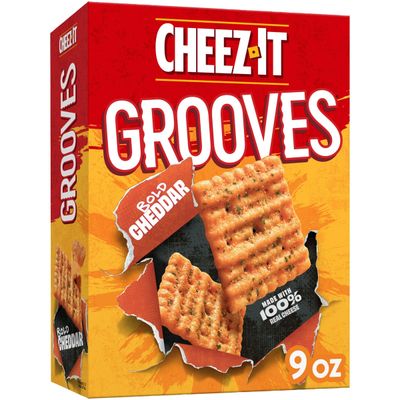 CHEEZ-IT Grooves Cheese Crackers, Crunchy Snack Crackers, Lunch Snacks, Bold Cheddar, 9oz Box (1 Box)