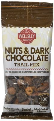 Wellsley Farms Nut &amp; Dark Chocolate Trail Mix 16Count 1.25 Oz Net Wt 20 Oz