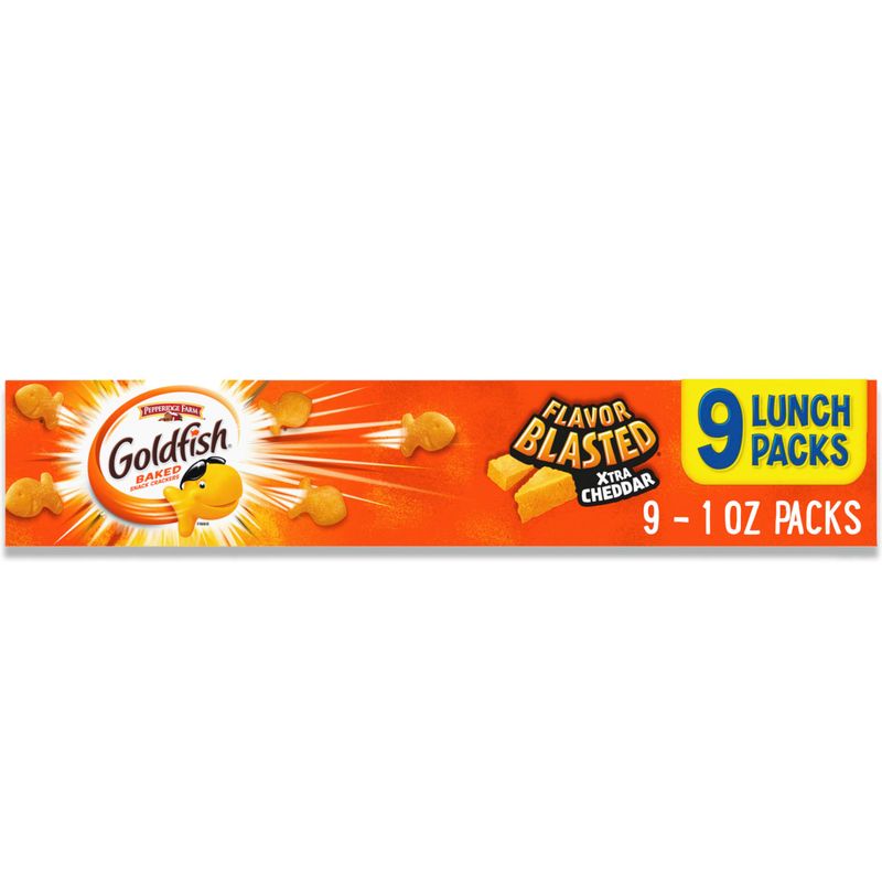 Goldfish Flavor Blasted Xtra Cheddar Cheese Crackers, Baked Snack Crackers, 0.9 oz On-the-Go Snack Packs, 9 Count Tray