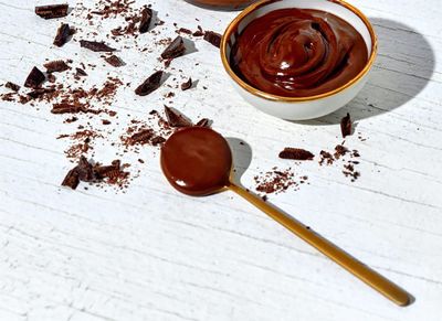 Fine & Raw Sugarless Chocolate Hazelnut Butter Spread 8 Ounce - Clean Ingredients, Vegan, Keto Friendly, Organic Chocolate Hazelnut Spread (Sugarless Hazelnut)