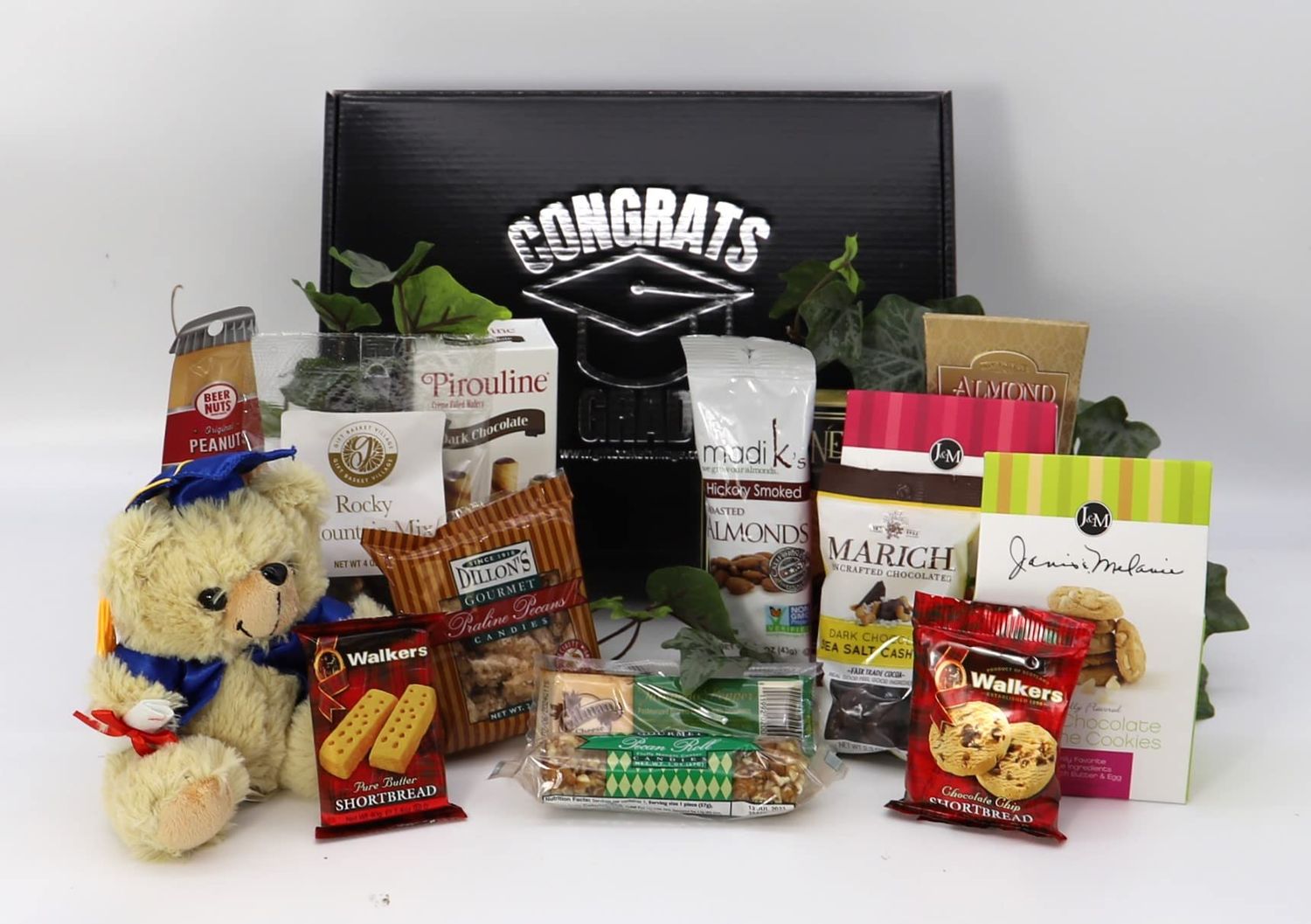 Gift Basket Village Congrats Grad Large Gift Box