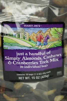 Trader Joe&#39;s Just A Handful of Simply The Best Almonds, Cashews &amp; Cranberries Trek Mix 10 Individual Bags
