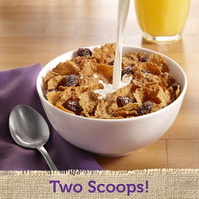 Kellogg's Raisin Bran, Breakfast Cereal, Original, Excellent Source of Fiber, 76.5 oz Box (2 Bags)