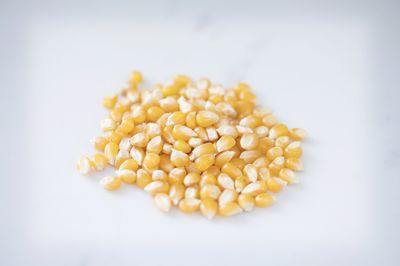 Amish Country Popcorn | 6 lb Bag | Medium Yellow Popcorn Kernels | Old Fashioned, Non-GMO and Gluten Free (Medium Yellow - 6 lb Bag)