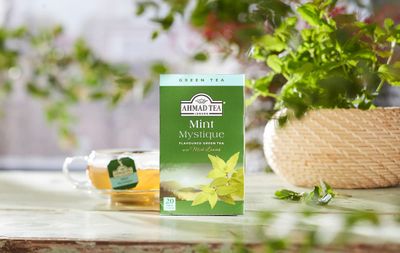 Ahmad Tea Mint Green Tea, Foil Wrapped Teabags, 20 ct (Pack of 1) - Caffeinated &amp; Sugar-Free