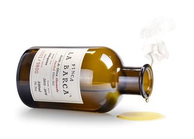Finca La Barca | Smoked Arbequina | Extra Virgin Olive Oil | Extremadura Spain | Finishing &amp; Drizzling Salad, Meat, Soup, Pizza | 8.45 Fl Oz (250 ml)