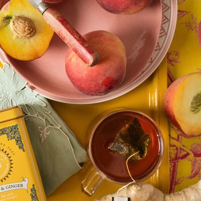 Harney &amp; Sons Peaches &amp; Ginger Black Tea, 20ct sachet tin