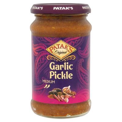 Patak&#39;s Garlic Pickle Medium (300g)