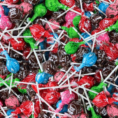 Assorted Tootsie Lollipops, Filled Chocolate Tootsie Roll Suckers with Fun Fruity flavors- by Queen City Candy Cave (3 Pound)