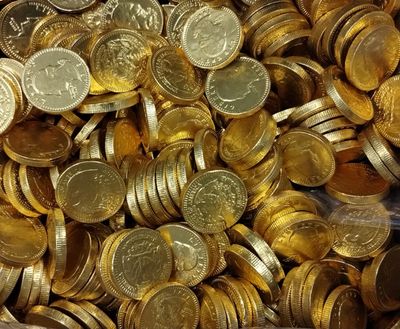 Milk Chocolate Coins - 100 count Individually Wrapped in Gold Foil Quarter Size Coins