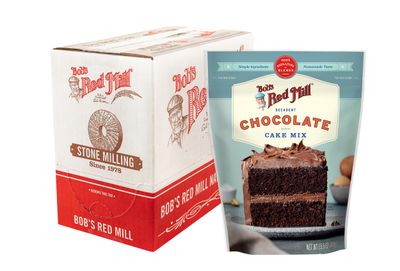 Bob&#39;s Red Mill Signature Decadent Chocolate Cake Mix - 15.5 oz Bag (Pack of 4), Simple Clean Ingredients, Homemade Taste, Non-GMO