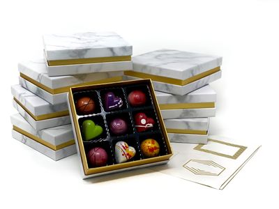 Tiny Triangle Truffle Boxes -Empty chocolate box with 9-piece Plastic Tray Insert - Marble Design and Customizable Gift Label (8 pack)
