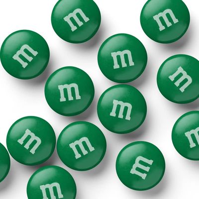 M&MS Dark Green Milk Chocolate Candy, 2lbs of M&M'S in Resealable Pack for Candy Bars, Holiday Parties, Graduations, Christmas, Dessert Tables & DIY Party Favors