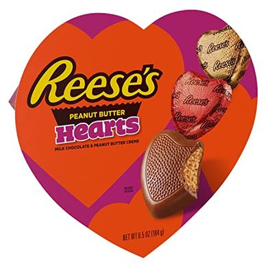 REESE&#39;S Milk Chocolate Peanut Butter Creme Hearts, Valentine&#39;s Candy Gift Box, 6.5 oz