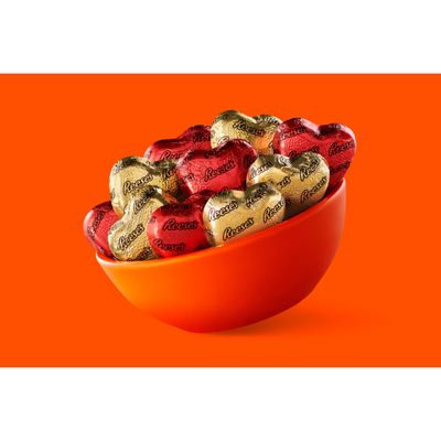 REESE'S Milk Chocolate Peanut Butter Creme Hearts, Valentine's Candy Gift Box, 6.5 oz
