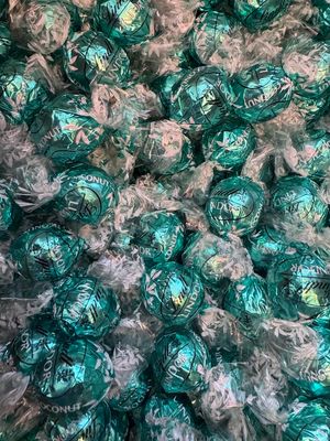 Bulk Chocolate Truffles Coconut Milk Chocolate (Medium)