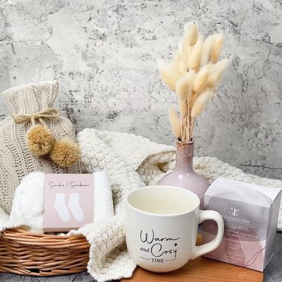 Women Gift Set -Hot Water Bottle, Hot Chocolate Mix, Mini Marshmallows, Mug, Socks, Crushed Candy |Mini Winter Hot Water Bottle With Cover|Cosy Gifts |Women Gifts For Christmas|Hot Chocolate Gift Sets