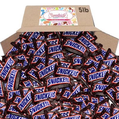 Snickers Candy Bars - Bag of Snickers Fun Size Easter Candy Bars - Individually Wrapped Snickers Bars - Bulk Candy, Valentine&#39;s Candy, Halloween, Birthday Party Favors (5 LBS)