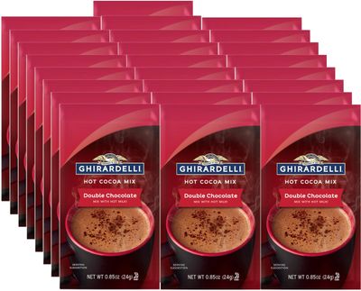 Ghirardelli Double Chocolate Hot Cocoa Mix, 0.85 oz Packets (Pack of 25) with Cocoa Scoop