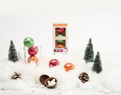 Dunkin' Hot Chocolate BOMB Gift Set, 3 Flavors: Original, Mint, Dunkaccino, 3.7 oz, Stocking Stuffers and Holiday Gift Hot Cocoa Ball