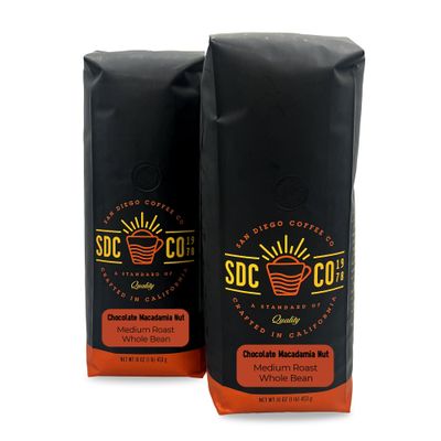 San Diego Coffee Chocolate Macadamia Nut, Medium Roast, Whole Bean Coffee, 16-Ounce Bags (Pack of 2) Caf en grano tostado