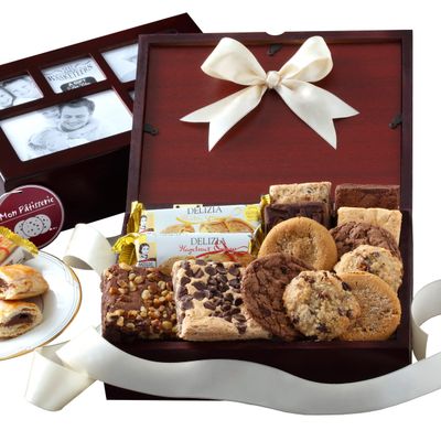 Broadway Basketeers Gourmet Cookies Gift basket Bakery Sweets Gift Basket, Dessert, Peanut Butter &amp; Chocolate Brownie with Photo Gift Box for Holidays, Birthday, Christmas, Congratulations