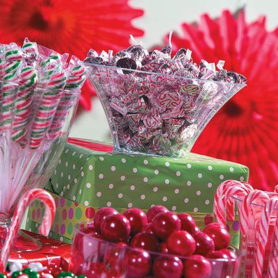 Hershey&#39;s Candy Cane Kisses (9 Oz) for Christmas - Approx. 63 Pieces