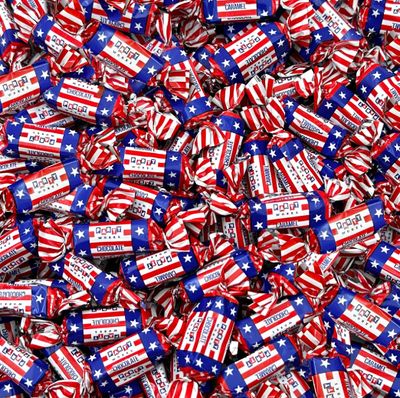 Patriotic Taffy Candy | 2-Pound Bag | USA Flag Colors | Chocolate Flavored Caramels