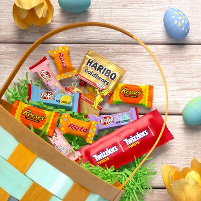 HERSHEY's Assorted Flavored, Easter Basket Easter Candy Variety Bag, 27.79 oz (95 Pieces)