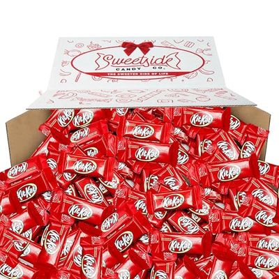 Chocolate Bars KitKat - 5lb Candy Pack - Delicious and Crunchy Candy Bulk for Adults and Kids - Party Pack Chocolate Candy - Delicious Holiday Candy