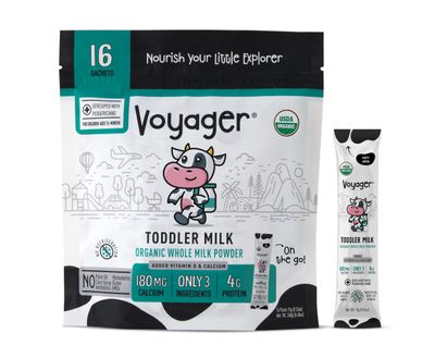 Voyager Toddler Milk On The Go, USDA Organic Shelf Stable Whole Milk Powder, Great for Travel, No Refrigeration, Gluten Free with No GMO&#39;s and No Antibiotics for Kids, 16 Sachets of 15g