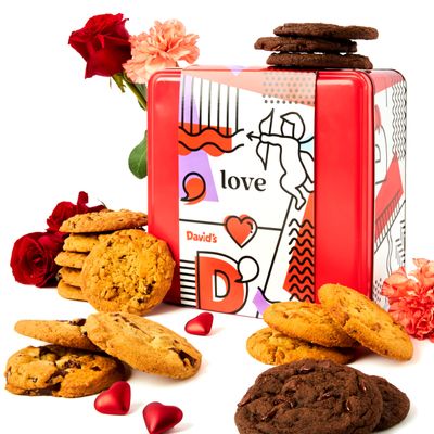 David&#39;s Cookies Freshly Baked Assorted Cookies In Love Tin 2Lbs - Deliciously Handmade Soft Variety of Cookies - Premium Gourmet Cookies Food Gift For Your Friends And Family On All Occasions