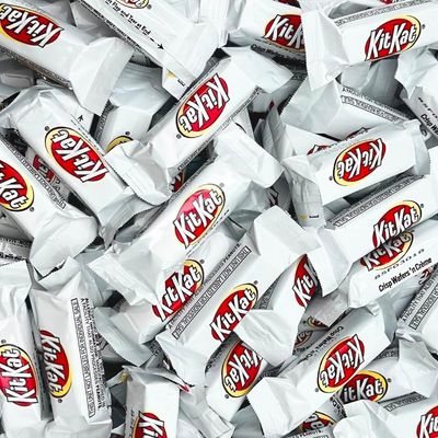 KlT-KAT White Creme Chocolate Wafer Snack Size, Candy Bag (2 LB)