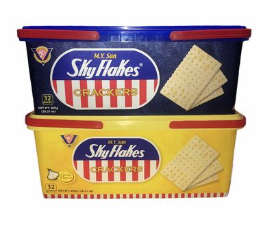 M.Y. San Skyflakes Crackers Original &amp; Garlic Flavor, 32 Count (Pack of 2)