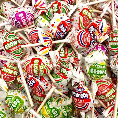Blow Pops Lollipops - 1 Pound Bulk Bag (About 23 Pieces) - Assorted Fruit Flavors, Individually Wrapped Bubble Gum Filled Lollipops - Cherry, Grape, Sour Apple, Watermelon, Strawberry Flavor Blow Pop