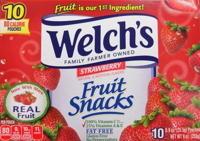 Welch's Strawberry Flavor Fruit Snacks, 10 Pouches (2 packs)