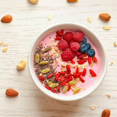 Yupik Natural Dried Goji Berries, 1 lb, Gluten-Free, GMO-Free, Dried Fruits, Wolfberries, No Sugar Added, Superfood, High in Vitamin A and C, Source of Fiber, Healthy Snacks, Ideal for Baking